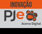 Imagem com fundo cinza com a inscrição PJe Acervo Digital e ilustração de vários ícones de comunicação; e tarja laranja com a inscrição INOVAÇÃO.