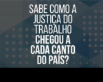 Fundo estampado em cor branca com detalhe azul. À frente texto escrito em cor branca