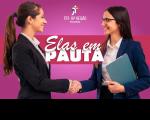 Imagem de duas mulheres se cumprimentando, dando aperto de mãos, sobre fundo de cor rosa. Texto escrito ELAS EM PAUTA, de forma centralizado. Na parte superior da imagem, de forma centralizada, logomarca do TRT-16.