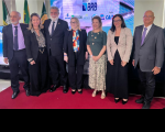 Imagem da presidente TRT-16, desembargadora Márcia Andrea Farias ao lado do Presidente do TST e do CSJT, ministro Lélio Bentes e outras autoridades na 7ª Reunião do COLEPRECOR