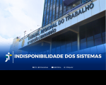 Foto da fachada do prédio-sede do TRT-16. Na base, tarja azul em degradê onde se lê o texto branco INDISPONIBILIDADE DOS SISTEMAS.